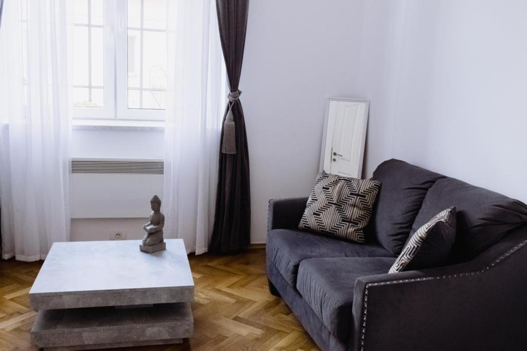☆ Bulevard Apartments ☆ Арад Экстерьер фото